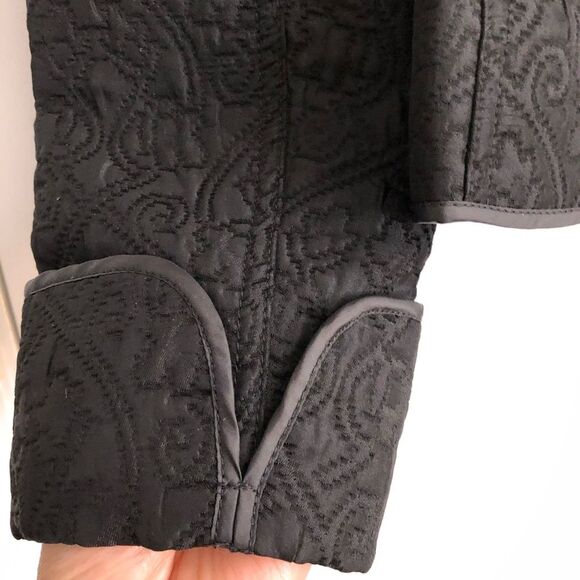 THE LIMITED WOMEN'S JACKET/ BLAZER SIZE SMALL BLACK FLORAL EMBOSSED QUILTED - Picture 7 of 9